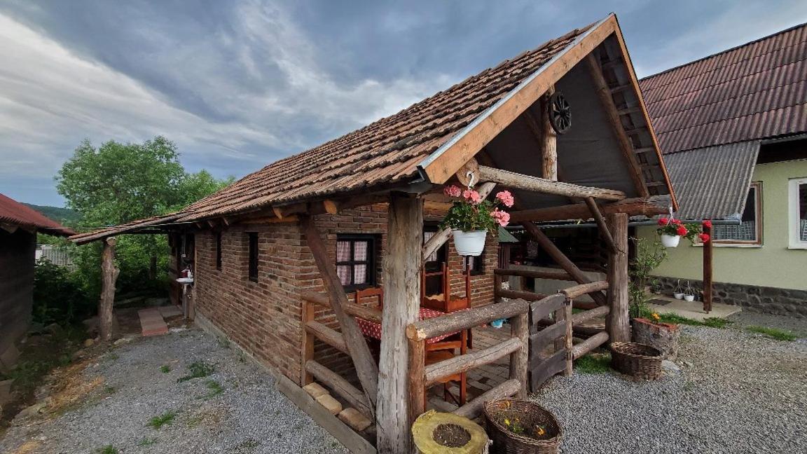 Casa Rustic Feher & Fekete Vendeghazak Sovata Eksteriør bilde