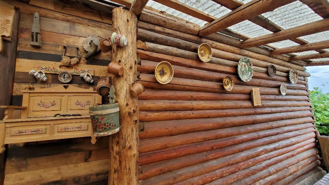 Casa Rustic Feher & Fekete Vendeghazak Sovata Eksteriør bilde