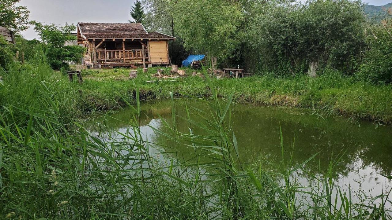 Casa Rustic Feher & Fekete Vendeghazak Sovata Eksteriør bilde