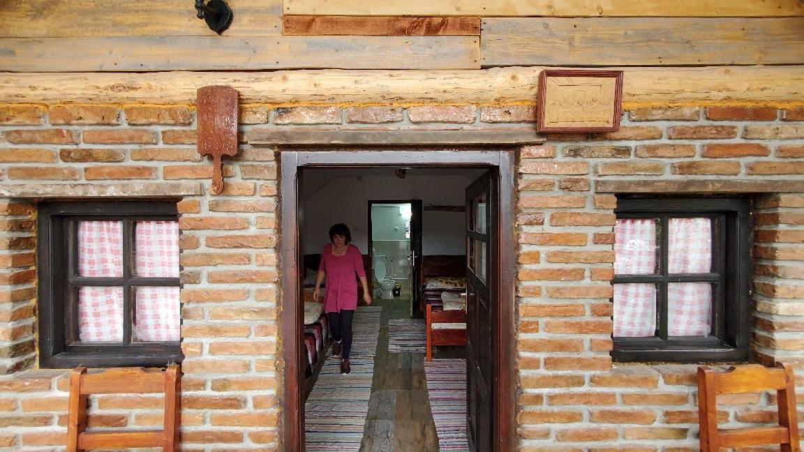 Casa Rustic Feher & Fekete Vendeghazak Sovata Eksteriør bilde