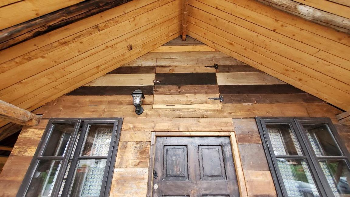 Casa Rustic Feher & Fekete Vendeghazak Sovata Eksteriør bilde