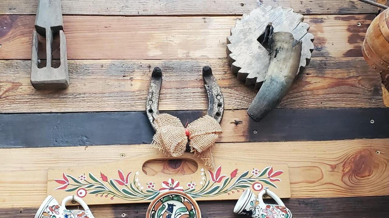 Casa Rustic Feher & Fekete Vendeghazak Sovata Eksteriør bilde