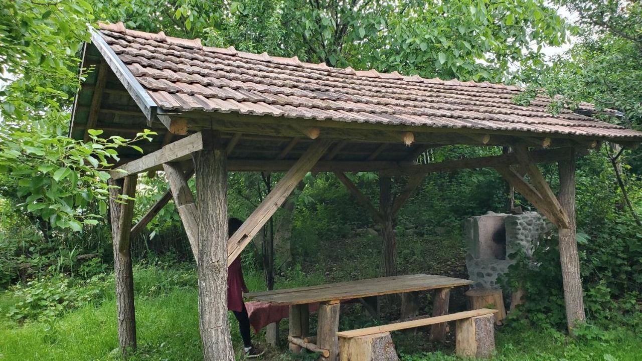 Casa Rustic Feher & Fekete Vendeghazak Sovata Eksteriør bilde