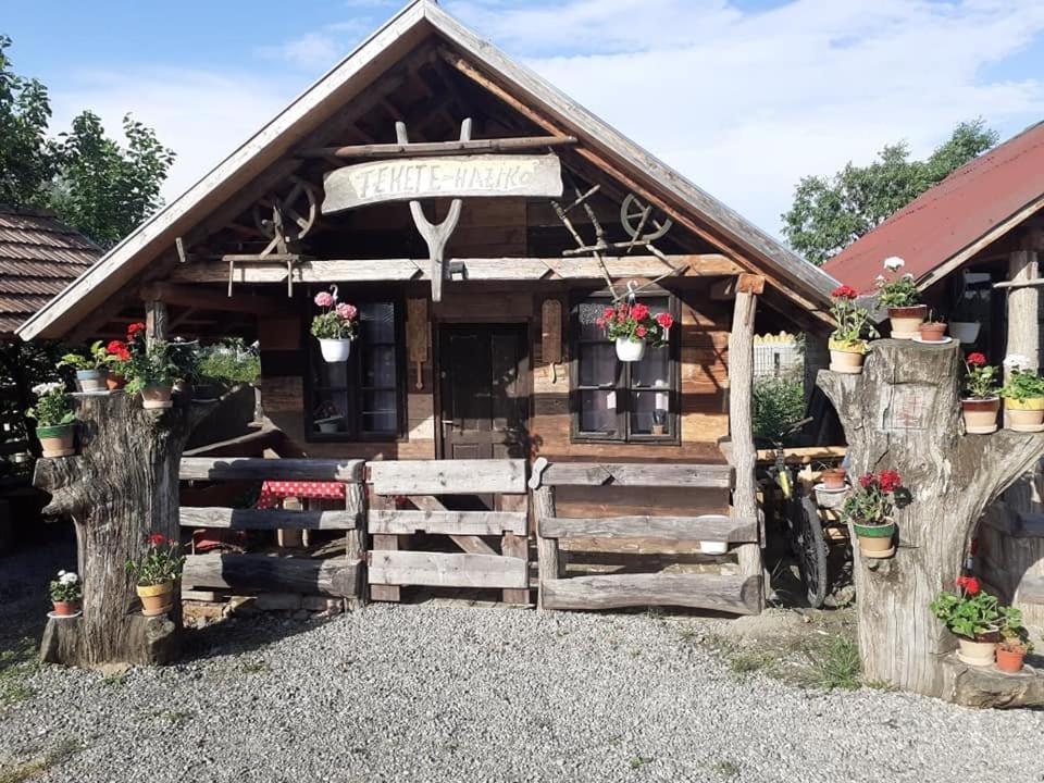 Casa Rustic Feher & Fekete Vendeghazak Sovata Eksteriør bilde