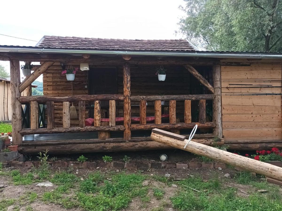 Casa Rustic Feher & Fekete Vendeghazak Sovata Eksteriør bilde
