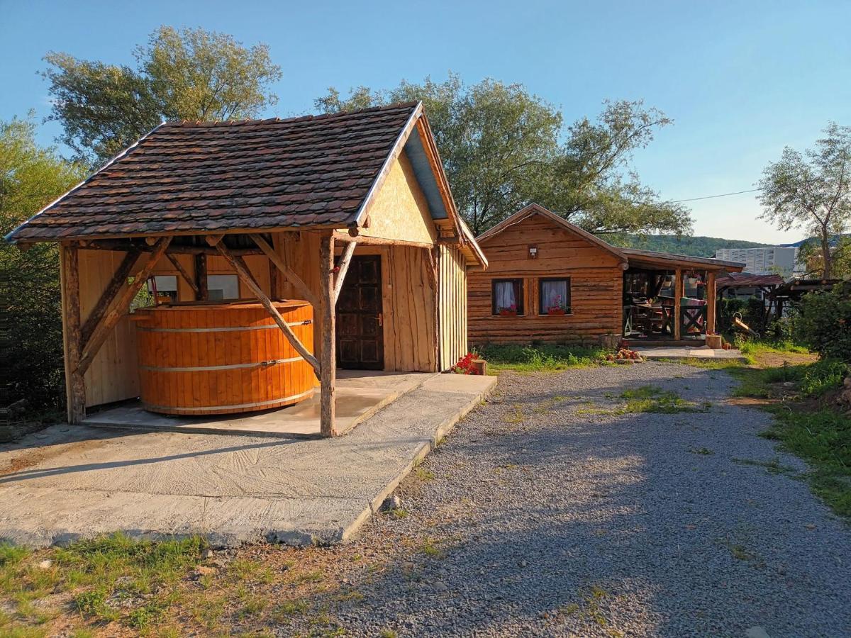 Casa Rustic Feher & Fekete Vendeghazak Sovata Eksteriør bilde